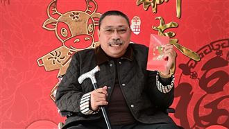 陳松勇最後身影曝光　坐輪椅開懷大笑