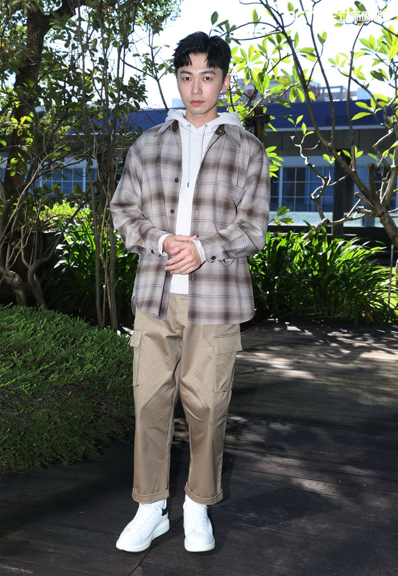 「屋簷下」陳玹宇三立新聞網專訪。（記者邱榮吉/攝影）