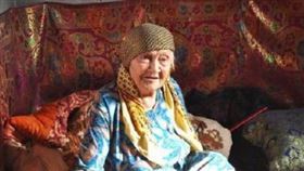 中國新疆135歲人瑞去世，阿麗米罕．色依提。翻攝自中國新聞網