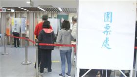九合一選舉,投票,公投,投票日,排隊（圖／記者邱榮吉攝影）