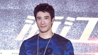 王力宏穿浴袍被攝「私密畫面」疑流出