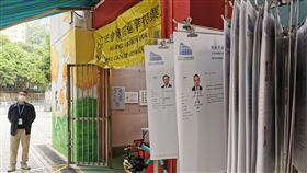 港立法會改選 預料投票率不高香港立法會選舉19日舉行，在泛民缺選下，外界普遍預期投票率不高；圖為新界大圍一個投票站，早上投票人數不多。中央社記者張謙香港攝  110年12月19日