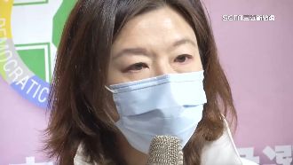 女醫師相挺　林靜儀泣：責任得扛下來