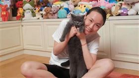 彭帥出現了！官媒記者曝自拍照　背景「小熊維尼」詭異入鏡（圖／翻攝自Shen Shiwei沈詩偉推特）