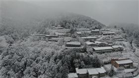 宜蘭太平山文史館雪景。（圖／太平山莊提供）