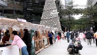 台北街頭換新裝！彷彿走進銀白世界