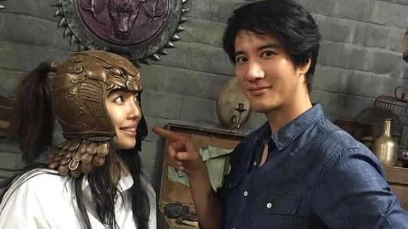 李靚蕾牡羊座  星座專家：威力很大