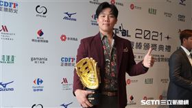 詹子賢花襯衫亮相。（圖／記者王怡翔攝影）