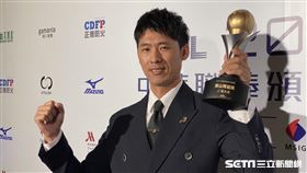 官大元拿到東山再起獎。（圖／記者王怡翔攝影）
