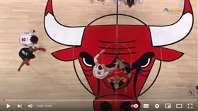 ▲公牛跳球後直接灌籃得分。（圖／翻攝自NBA推特）