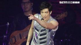 王力宏「龍的傳人2060」台北巡迴演唱會台北站，引爆台北小巨蛋。（記者邱榮吉/攝影）