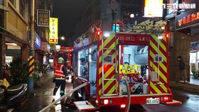 新北市板橋區金門街火警釀一死一傷。（圖／翻攝畫面）