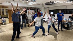 罕爸合唱團練唱