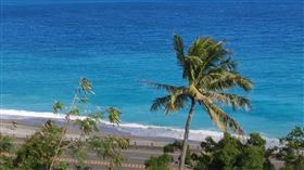 ▲水保局台東分局在太麻里華源村打造一座曙光觀景台，有360度環景視野。（圖／記者王浩原攝）