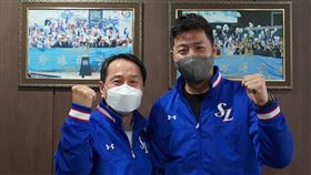 ▲三星獅捕手姜珉鎬（右）。（圖／取自三星獅FB）
