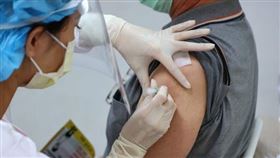 打疫苗 高端疫苗（圖／高雄市政府提供）