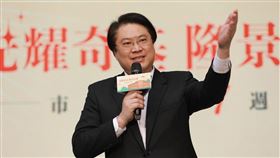 就職7週年  林右昌：歸功於市府團隊基隆市長林右昌（圖）24日在就職7週年活動時說，施政滿意度能被肯定，除要把亮麗成果與市民共享，也要歸功於各級民代、所有市府團隊成員，他只是代表大家接受市民的肯定、期待與批評。（基隆市政府提供）中央社記者沈如峰基隆傳真  110年12月24日