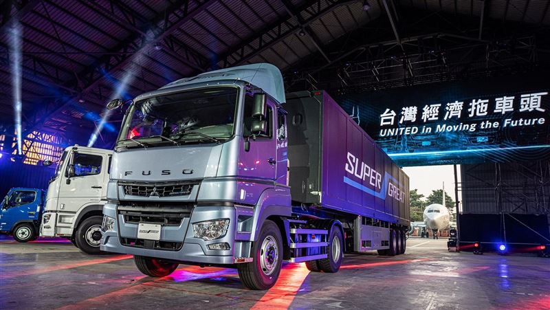 科技卡車　FUSO導入駕駛輔助系統