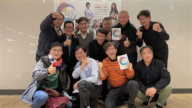 為國爭光！攝影記者領偏鄉兒童奪獎