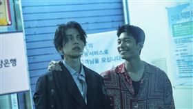 《Bad and Crazy邪惡與瘋狂》李棟旭、魏嘏隽。（圖／愛奇藝國際站提供）