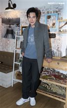 謝佳見舞台劇同學會同鞋三立新聞網專訪。（記者邱榮吉/攝影）