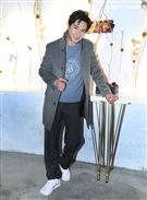 謝佳見舞台劇同學會同鞋三立新聞網專訪。（記者邱榮吉/攝影）