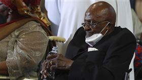 拉姆菲里未就屠圖大主教Desmond Tutu（圖／美聯社／達志影像）