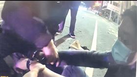 高雄黃姓男子BMW酒駕撞4行人 翻攝畫面