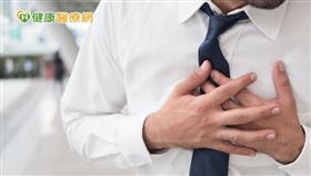 免疫療法可以用於開刀術後的鞏固治療，或是針對無法開刀的患者，在化療與放療的基本治療後加上免疫治療，都可以大幅延長無疾病惡化存活期跟整體存活期。