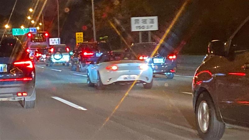 低溫開敞篷車不冷？超胸北宜女神解答