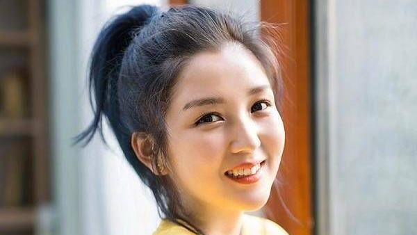女星熱舞慶耶誕　小粉紅氣炸：滾出去