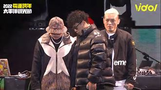 玖壹壹花蓮飆唱　于美人場外嗨到搖落