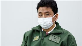 日本防衛大臣岸信夫在和中國防長視訊時提到了台海和平的重要性。（圖／路透社／達志影像）