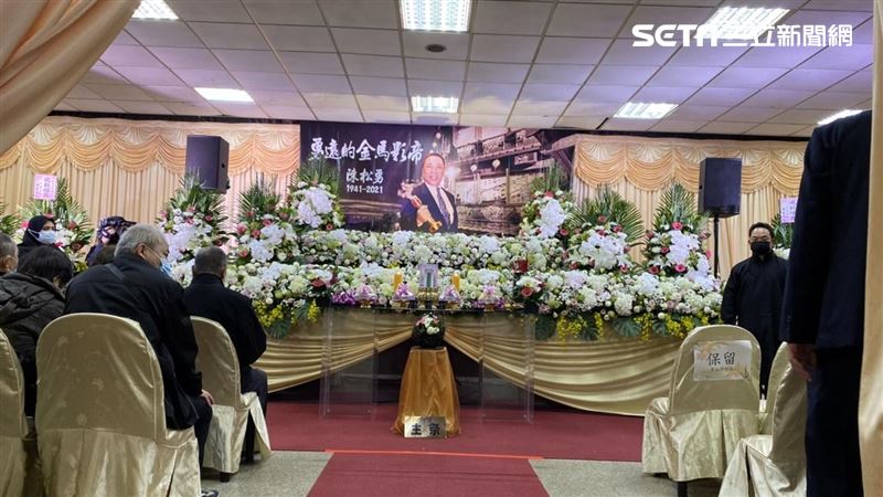 陳松勇弟痛喊阿兄　狄鶯淚送最後一程