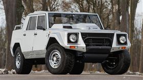 ▲藍寶堅尼LM002休旅車。（圖／翻攝RM Sotheby's網站）