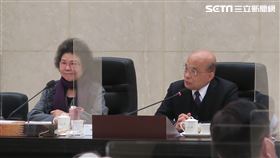 監察院長陳菊今（28）日率監察委員巡查行政院。（圖／記者盧素梅攝影)