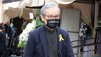 吳念真慟別陳松勇　爆2虧欠給外傭錢