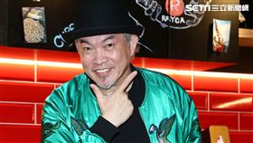 妞妞許寀菁單曲發表會，康康力挺站台。（圖/記者楊澍攝影）