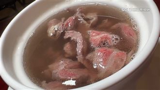 台南牛肉湯1碗3百！同行吐高價原因