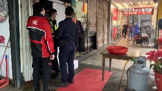 獨／疑提離職態度差！員工遭名店追打