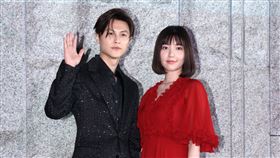 李康生率領李千那、郭雪芙、邱勝翊（王子）、 謝承均、許采晴(拐拐) 、黃沐妍（小豬)）、黃遠等人出席《山中森林》卡司發布會（圖／記邱榮吉攝影）
