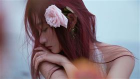 ▲關曉彤。（圖／翻攝自關曉彤微博）