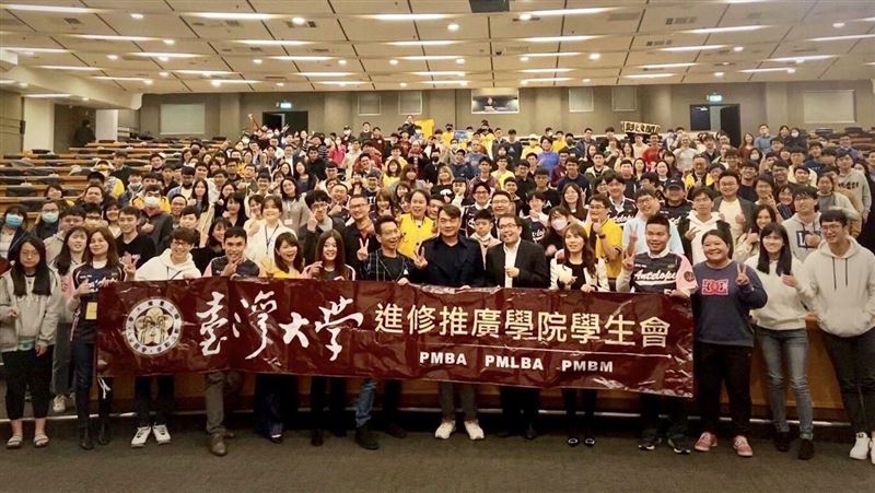 彭政閔至台大演講　談棒球人生的管理