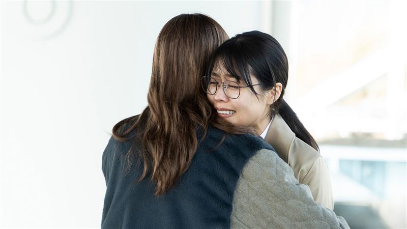 被選為「今年之顏」！日劇女神陪跨年