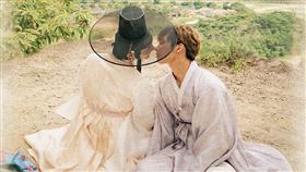 韓國BL《染色》播1分鐘就親！腐女尖叫：開車時速太快了，圖／bilibili提供