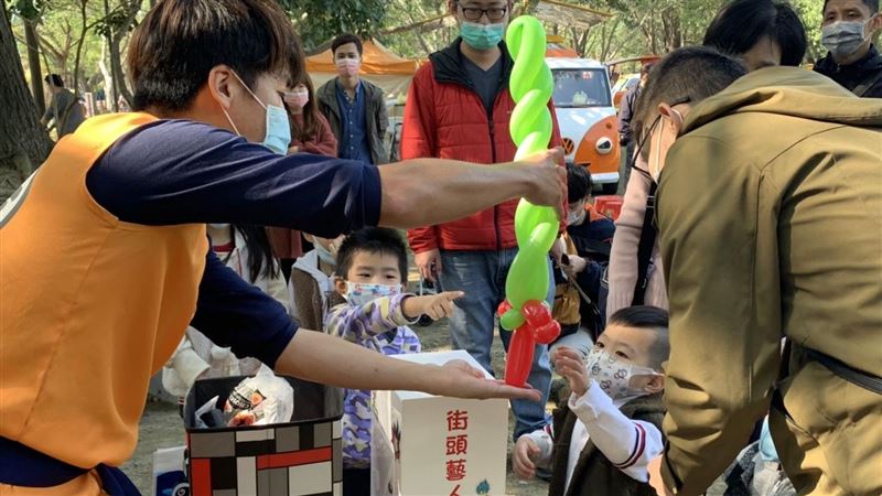 元旦連假遊頑皮世界　2人同行799