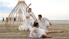 以海天為幕沙灘為舞台　落山風藝術季原創舞劇《風潮變》