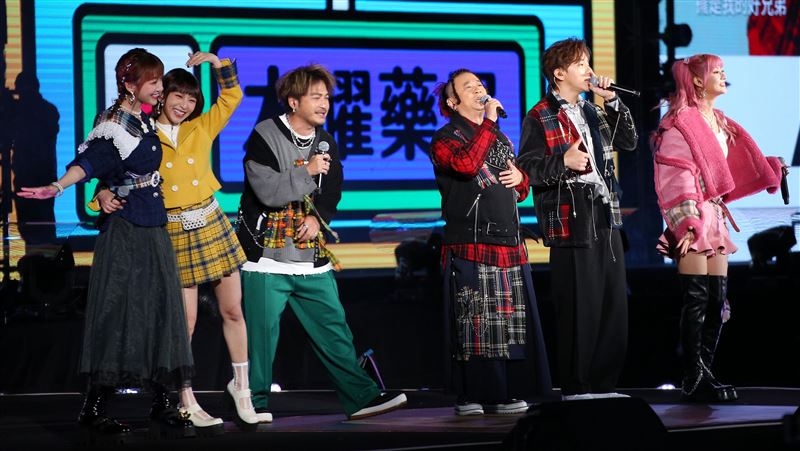 木曜4遭工作人員爆：早拿腳本還不熟