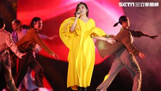 梁靜茹功力不減　露肩獻聲掀回憶殺　