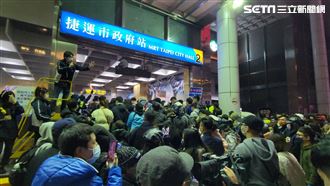 直擊！北捷秒塞爆　管制員開起演唱會